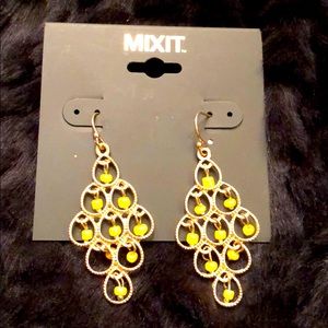 Bundle & Save! NWT Gold Tone Dangling Earrings